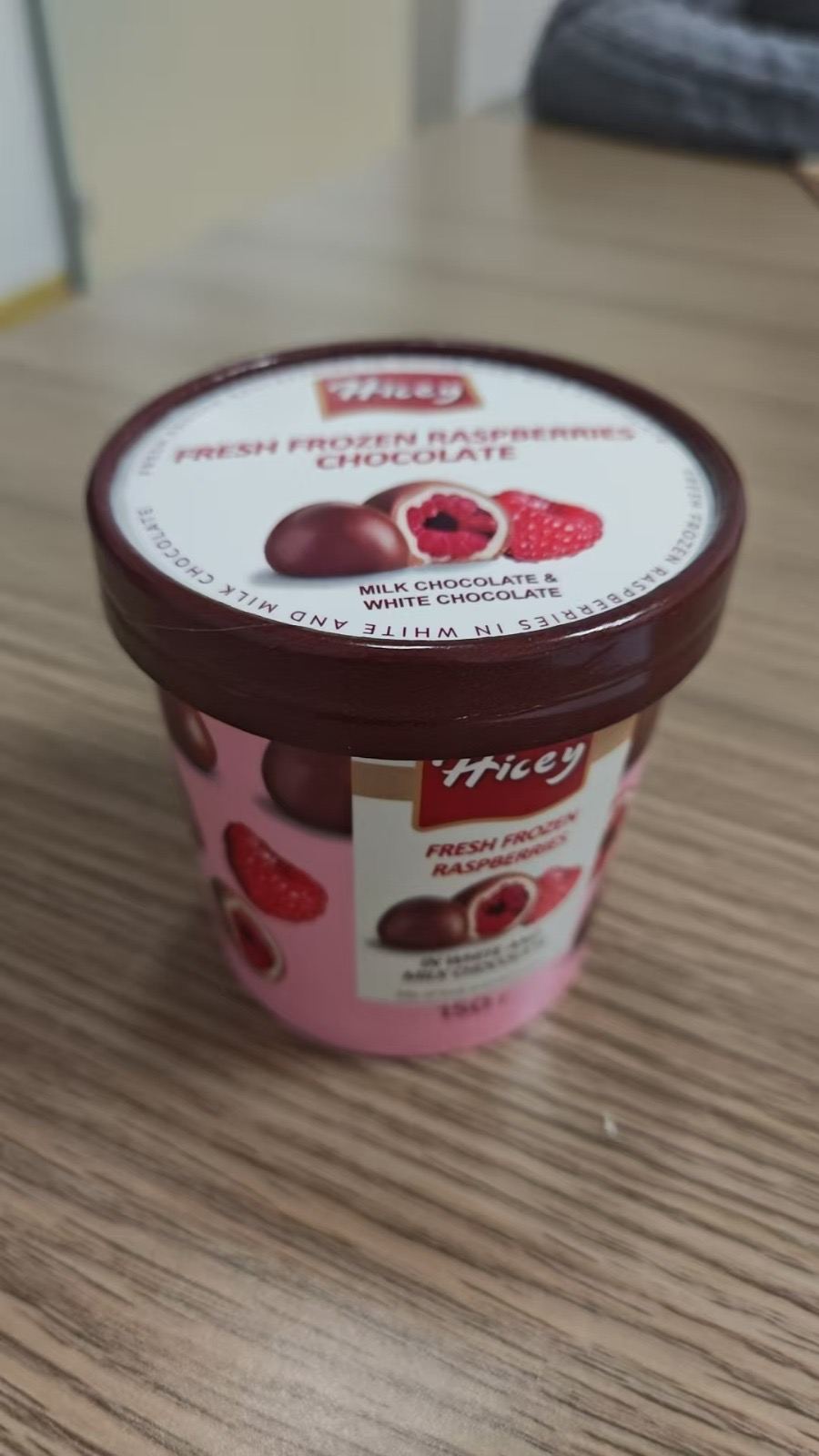Raspberry Chocolate Ice Cream (Kem Mâm Xôi Socola)